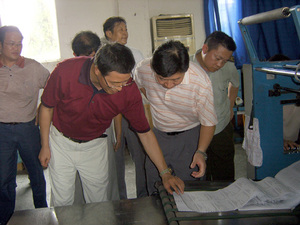 仙桃市市委书记周霁来我厂参观指导工作（一）.jpg